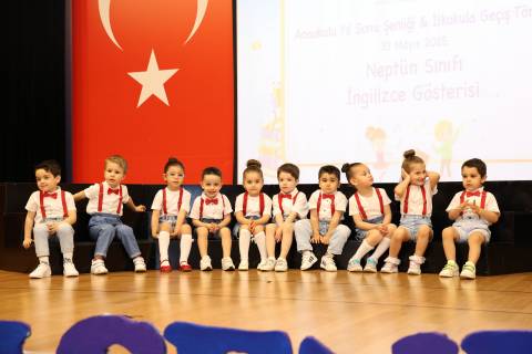 Anaokulu Öğrencilerimiz İlkokula Geçiş Törenimizde Yetenekleri ile Sahnedeydi