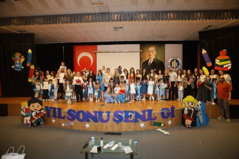 Anaokulu Öğrencilerimiz İlkokula Geçiş Törenimizde Yetenekleri ile Sahnedeydi