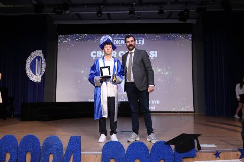  Gurur ve Mutluluk Bir Arada: Ortaokulda 10. Lisede 12. Dönem Mezunlarını Geleceğe Uğurladık 