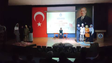 Çanakkale Zaferi’nin 110. yıl dönümünde Cumhuriyetimizin Kurucusu Gazi Mustafa Kemal Atatürk'ü, kahraman şehitlerimizi saygı ve minnetle andık.