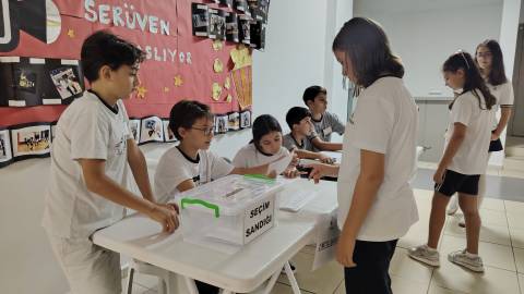Okulumuzda Demokrasi Heyecanını Yaşadık 