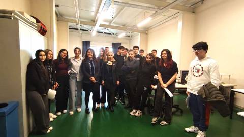 Öğrencilerimiz İstanbul Okan Üniversitesi Fizik Laboratuvarında Deneyim Dolu Bir Gün Yaşadılar 