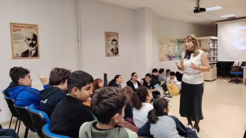 Yazarlarla Buluşma: Öğrencilerimiz İlham Veren Söyleşilerde 