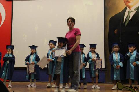 Anaokulumuzda Mezuniyet Coşkusu: İlkokula İlk Adım 