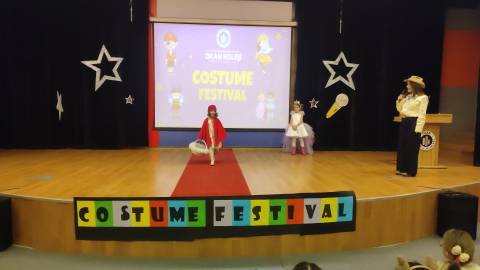 Kostüm Festivali’nde Yaratıcılık ve İngilizce Buluştu 