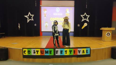 Kostüm Festivali’nde Yaratıcılık ve İngilizce Buluştu 