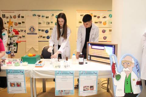   Öğrencilerimiz Geleceğe Yön Veren 151 Projeyi  15. Bilim ve Proje Şenliğinde Sergiledi 
