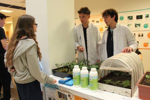   Öğrencilerimiz Geleceğe Yön Veren 151 Projeyi  15. Bilim ve Proje Şenliğinde Sergiledi 